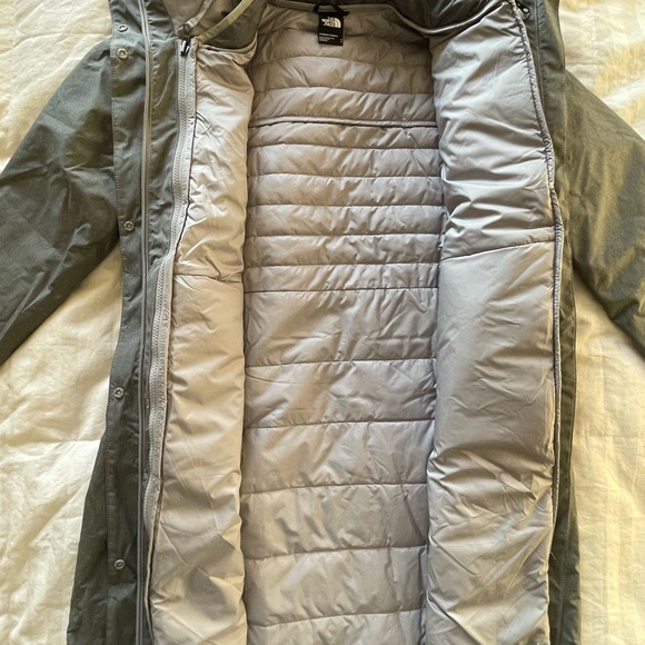 the north face 2-in-1 parka - Picture 3 of 14
